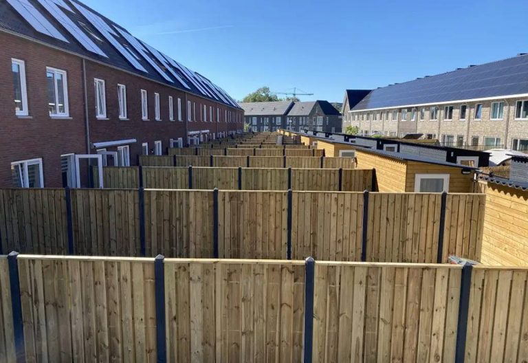 Schutting laten plaatsen in tuin uitgelichte afbeelding 01